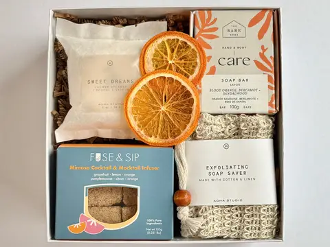 Baskets & Blooms product photo